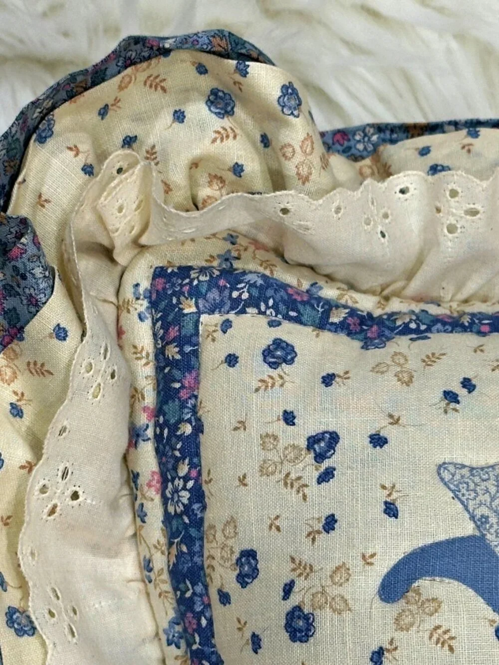 VTG Grannycore Handmade Quilted Tulip Pillows Ruffled Country Cottagecore Farm